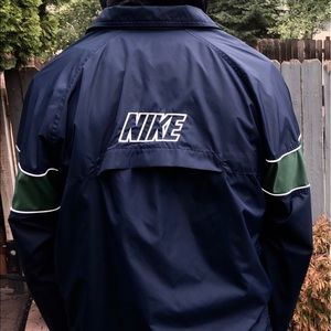 nike windbreaker